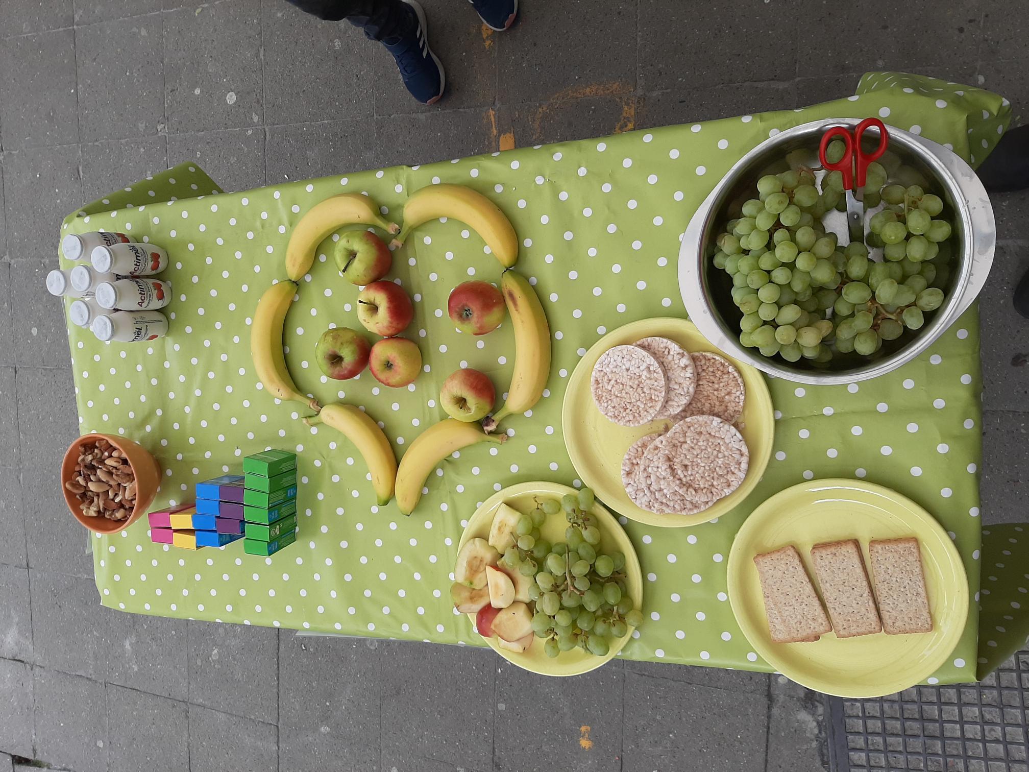 Klavertje Vier Vilvoorde - ontbijttafel op de speelkoer Klavertje Vier Vilvoorde - Ontbijttafel op de speelkoer
